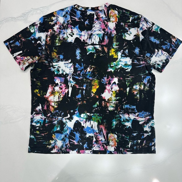 Robert Graham Black and Pink Graphic Tee - Picture 3 of 3